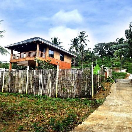 タガイタイ Modern Bahay Kubo In A Farm Near Tagaytayヴィラ エクステリア 写真