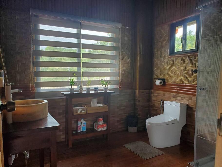 タガイタイ Modern Bahay Kubo In A Farm Near Tagaytayヴィラ エクステリア 写真